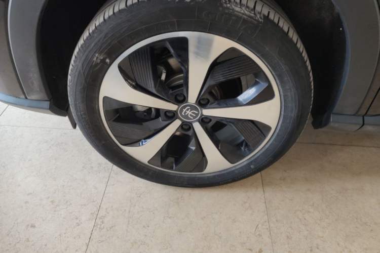 Used BYD Song PLUS New Energy 2021 EV Deluxe Model Left Front Wheel Hub