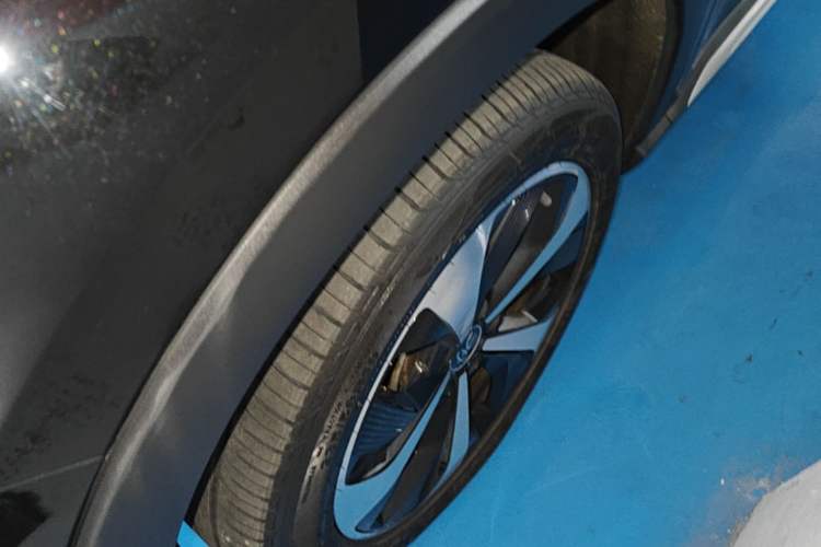 Used BYD Song PLUS New Energy 2021 DM-i 110KM Flagship Model Left Front Wheel Hub