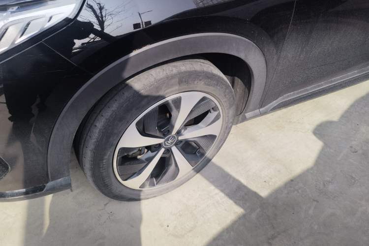 Used BYD Song PLUS New Energy 2021 DM-i 110KM Flagship Model Left Front Wheel Hub