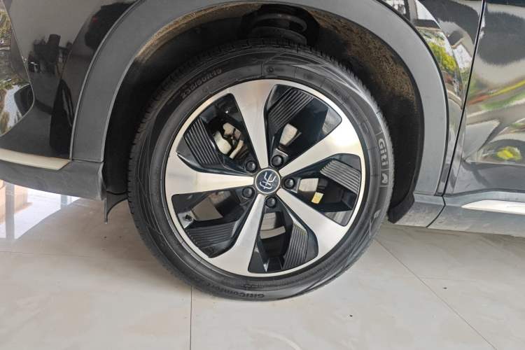 Used BYD Song PLUS New Energy 2021 DM-i 110KM Flagship PLUS Left Front Wheel Hub