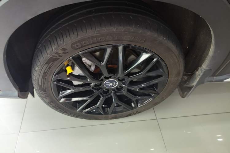 Used BYD Song PLUS New Energy 2021 DM-i 110KM Flagship PLUS Left Front Wheel Hub