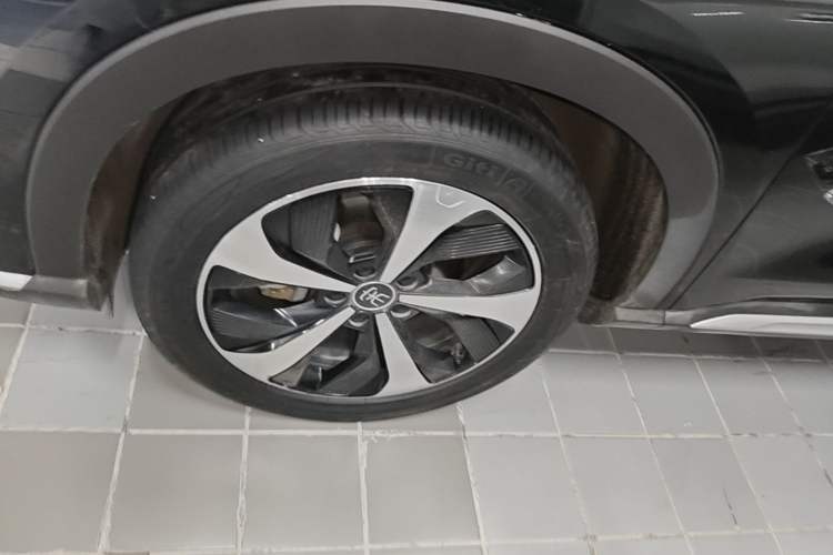 Used BYD Song PLUS New Energy 2021 DM-i 110KM Flagship PLUS Left Front Wheel Hub