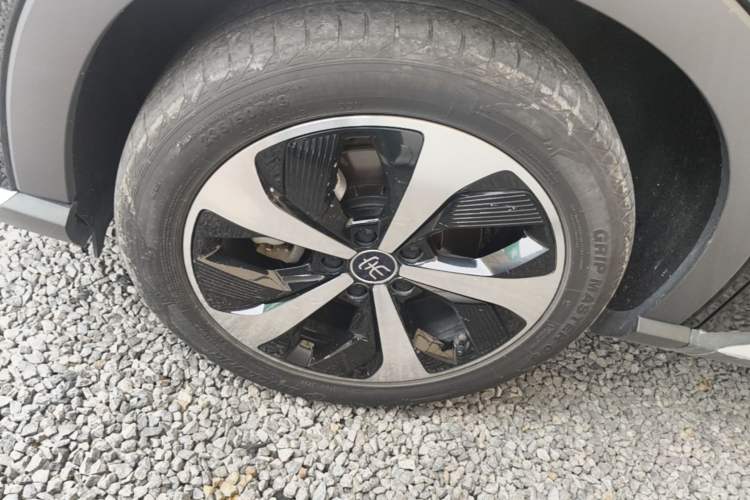 Used BYD Song PLUS New Energy 2021 DM-i 110KM Flagship Model Left Front Wheel Hub