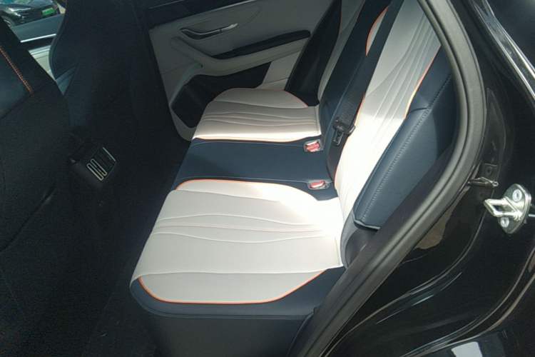 Used BYD Song PLUS New Energy 2021 DM-i 110KM Flagship Model Left Rear Seat