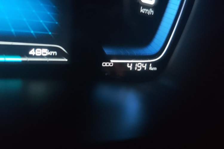 Used BYD Song PLUS New Energy 2021 DM-i 110KM Flagship Model Odometer Close Up