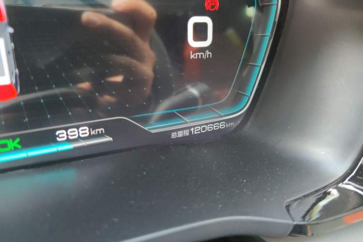 Used BYD Song PLUS New Energy 2021 EV Deluxe Model Odometer Close Up
