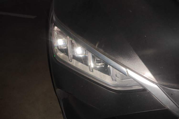 Used BYD Song PLUS New Energy 2021 DM-i 110KM Flagship PLUS Right Front Headlight