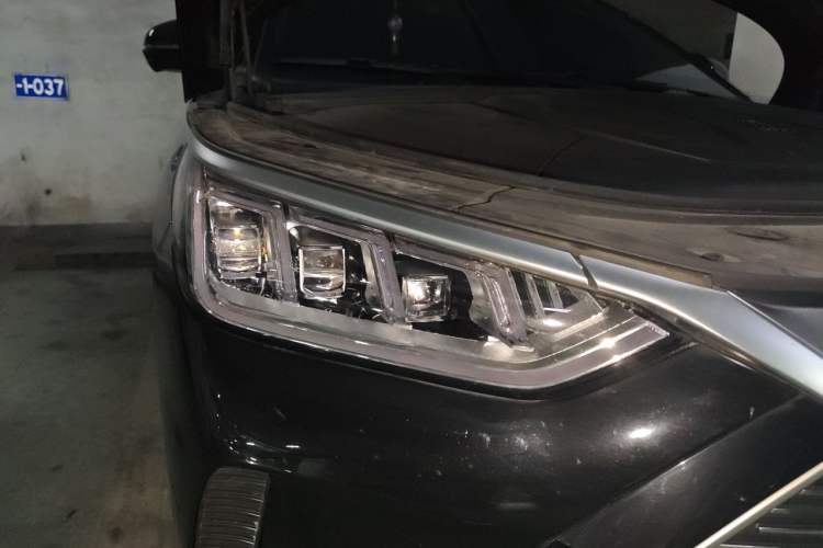Used BYD Song PLUS New Energy 2021 DM-i 110KM Flagship Model Right Front Headlight