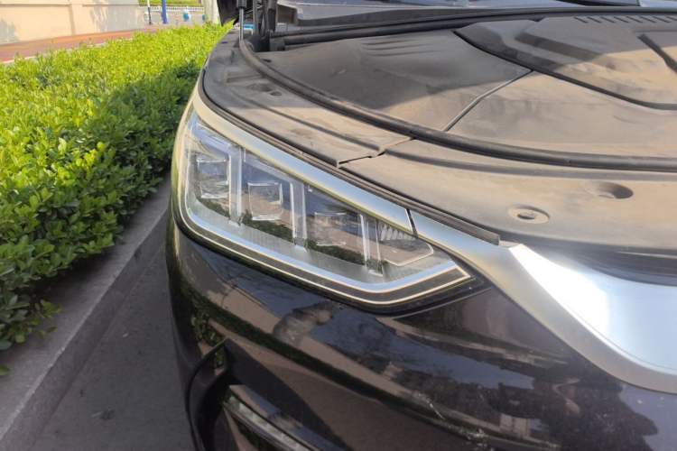 Used BYD Song PLUS New Energy 2021 EV Flagship Model Right Front Headlight