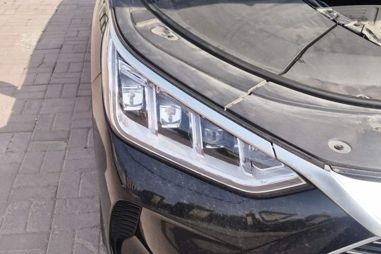 Used BYD Song PLUS New Energy 2021 DM-i 110KM Flagship PLUS Right Front Headlight