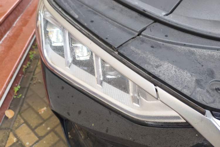 Used BYD Song PLUS New Energy 2021 DM-i 110KM Flagship PLUS Right Front Headlight