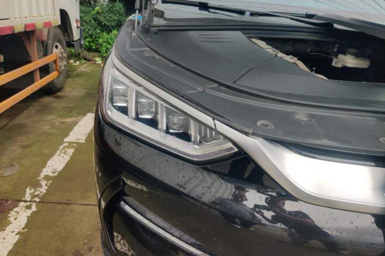 Used BYD Song PLUS New Energy 2021 EV Deluxe Model Right Front Headlight