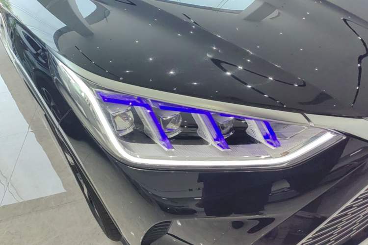 Used BYD Song PLUS New Energy 2021 DM-i 110KM Flagship PLUS Right Front Headlight