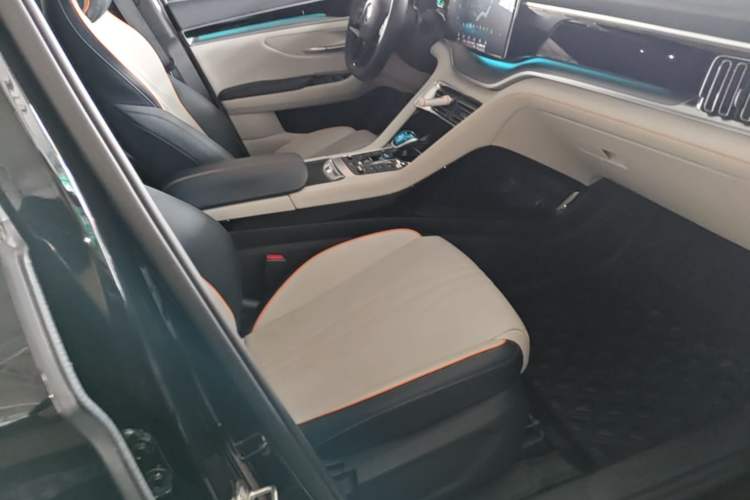 Used BYD Song PLUS New Energy 2021 DM-i 110KM Flagship Model Right Front Seat