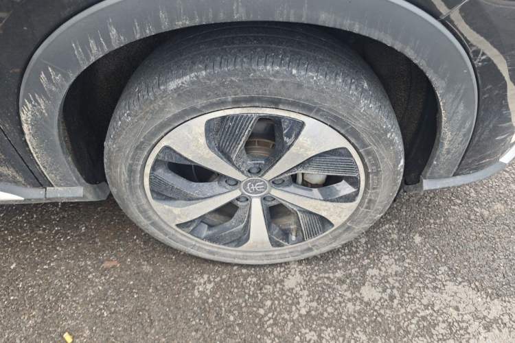Used BYD Song PLUS New Energy 2021 EV Flagship Model Right Front Wheel Hub