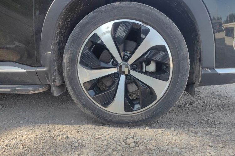 Used BYD Song PLUS New Energy 2021 DM-i 110KM Flagship PLUS Right Front Wheel Hub