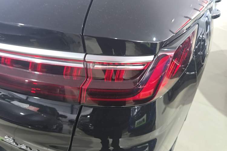 Used BYD Song PLUS New Energy 2021 DM-i 110KM Flagship PLUS Right Rear Taillight