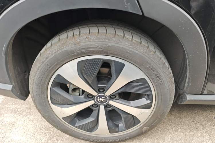 Used BYD Song PLUS New Energy 2021 DM-i 110KM Flagship PLUS Right Rear Wheel Hub