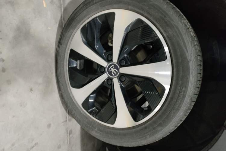 Used BYD Song PLUS New Energy 2021 DM-i 51KM Prestige Model Right Rear Wheel Hub