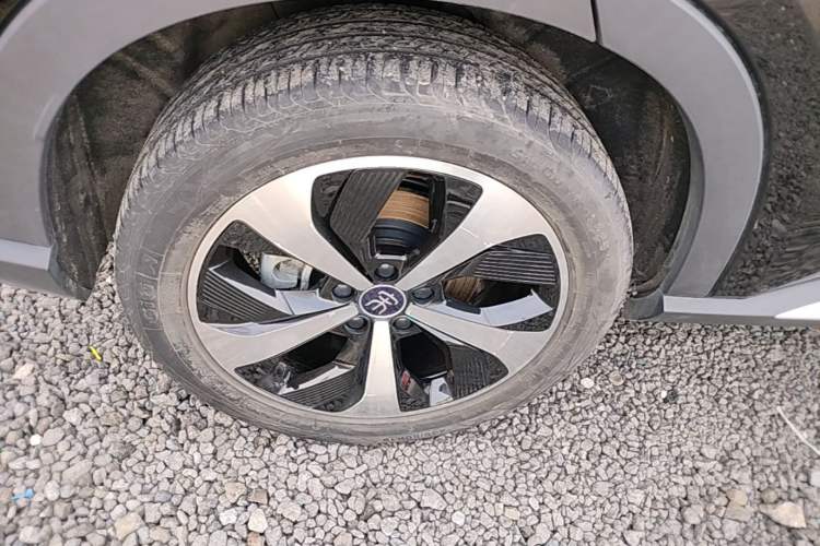 Used BYD Song PLUS New Energy 2021 EV Flagship Model Right Rear Wheel Hub