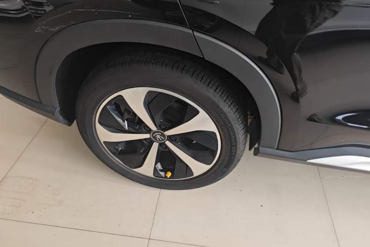 Used BYD Song PLUS New Energy 2021 EV Deluxe Model Right Rear Wheel Hub