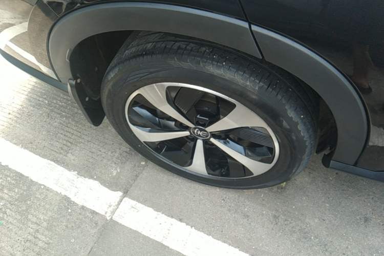 Used BYD Song PLUS New Energy 2021 DM-i 110KM Flagship Model Right Rear Wheel Hub
