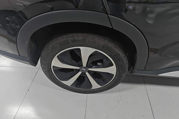 Used BYD Song PLUS New Energy 2021 DM-i 51KM Prestige Model Right Rear Wheel Hub