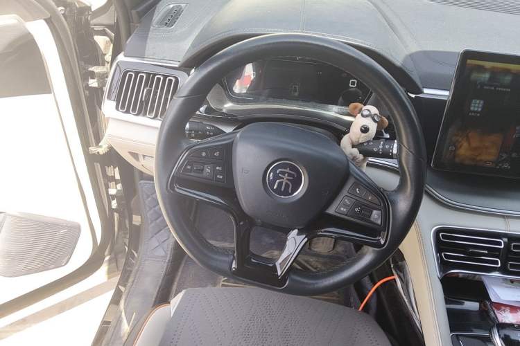 Used BYD Song PLUS New Energy 2021 DM-i 110KM Flagship Model Steering Wheel