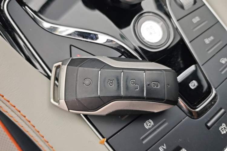 Used BYD Song PLUS New Energy 2021 DM-i 110KM Flagship PLUS Vehicle Key