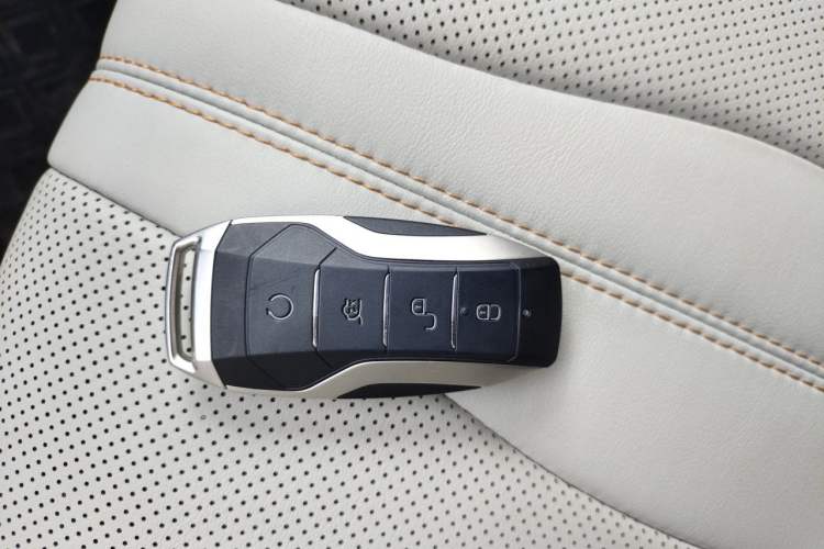 Used BYD Song PLUS New Energy 2021 DM-i 110KM Flagship PLUS 5G Edition Vehicle Key