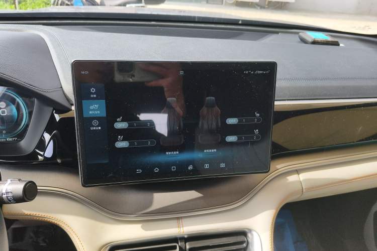 Used BYD Song PLUS New Energy 2021 DM-i 51KM Prestige Model Audio And AC Panel