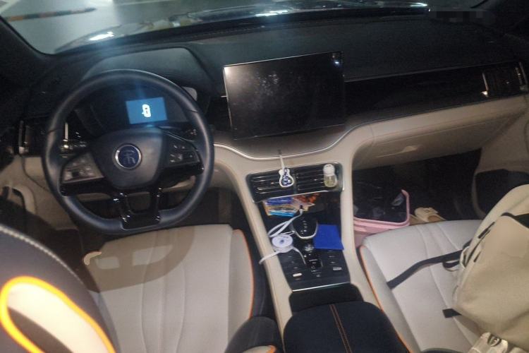 Used BYD Song PLUS New Energy 2021 DM-i 110KM Flagship Model Center Console