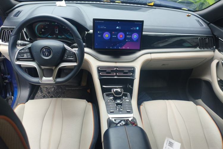 Used BYD Song PLUS New Energy 2021 DM-i 110KM Flagship Model Center Console