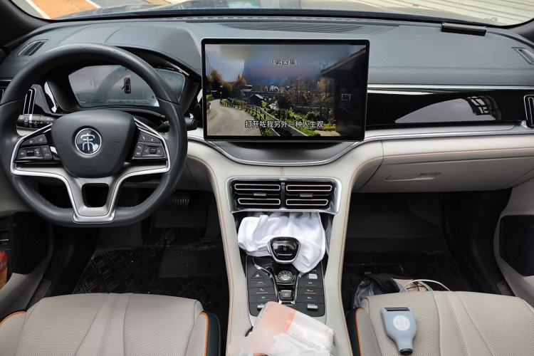 Used BYD Song PLUS New Energy 2021 DM-i 110KM Flagship PLUS 5G Edition Center Console