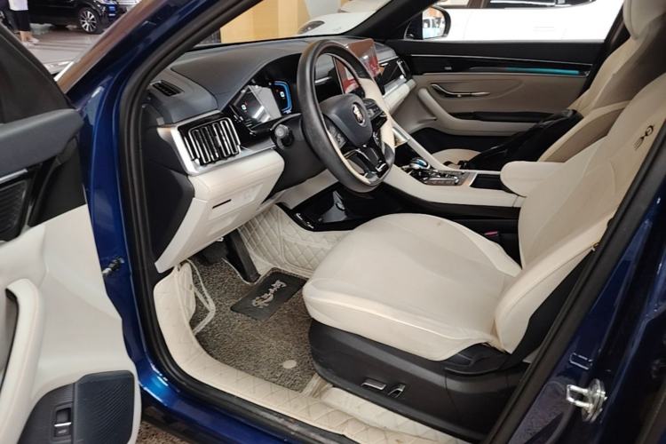 Used BYD Song PLUS New Energy 2021 DM-i 110KM Flagship Model Driver Seat