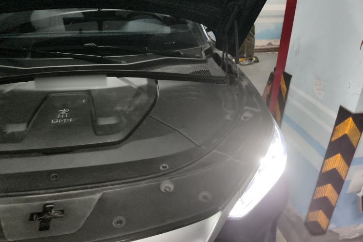 Used BYD Song PLUS New Energy 2021 DM-i 110KM Flagship PLUS 5G Edition Engine Bay Left