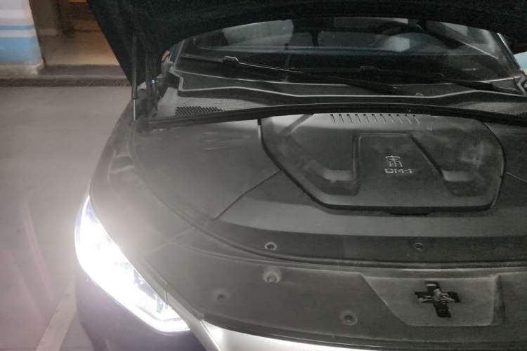 Used BYD Song PLUS New Energy 2021 DM-i 110KM Flagship PLUS 5G Edition Engine Bay Right