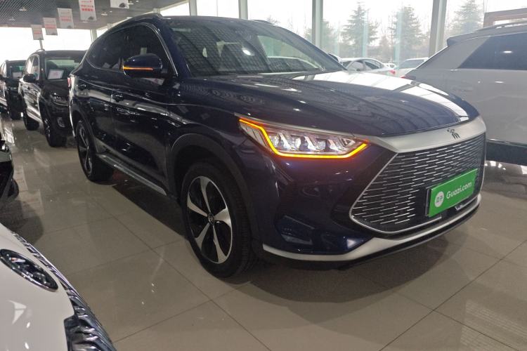 Used BYD Song PLUS New Energy 2021 DM-i 51KM Prestige Model Front Right 45 Deg