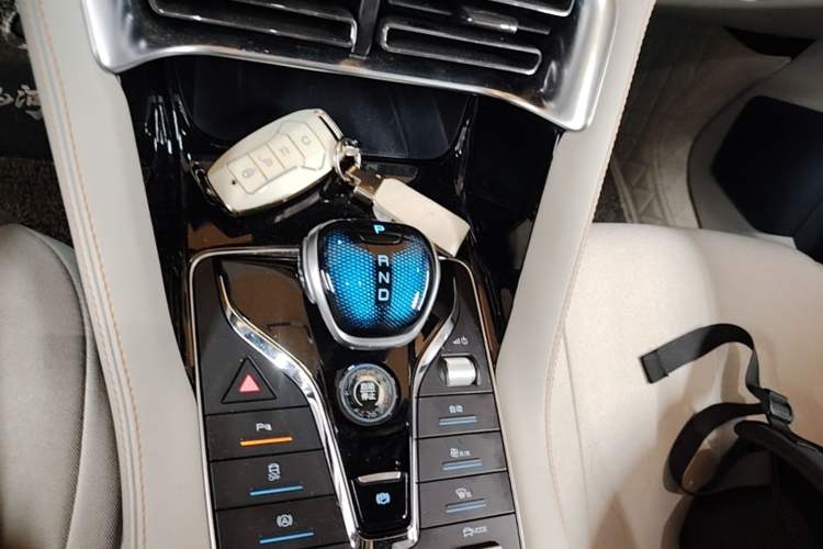 Used BYD Song PLUS New Energy 2021 DM-i 110KM Flagship Model Gear Lever