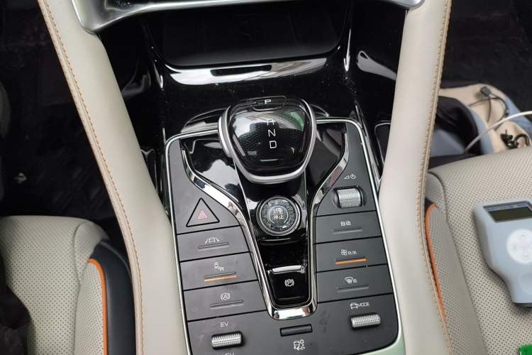 Used BYD Song PLUS New Energy 2021 DM-i 110KM Flagship PLUS 5G Edition Gear Lever