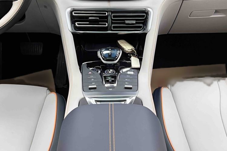 Used BYD Song PLUS New Energy 2021 DM-i 110KM Flagship Model Interior 3