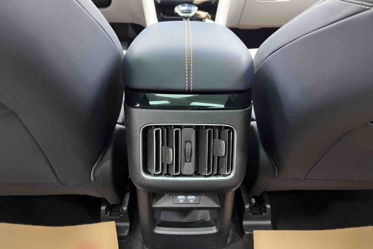 Used BYD Song PLUS New Energy 2021 DM-i 110KM Flagship Model Interior 6