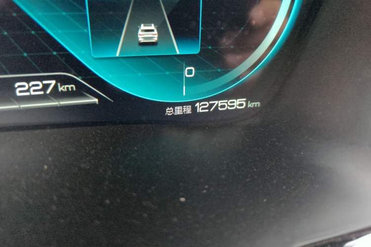 Used BYD Song PLUS New Energy 2021 DM-i 110KM Flagship PLUS Odometer Close Up