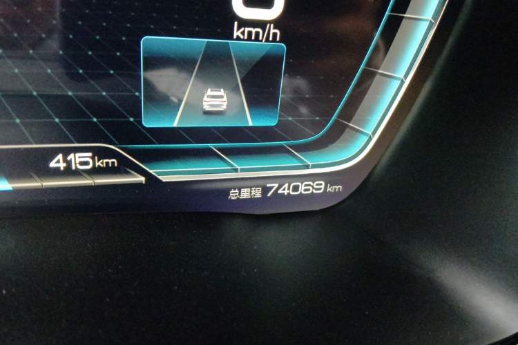 Used BYD Song PLUS New Energy 2021 DM-i 110KM Flagship PLUS Odometer Close Up
