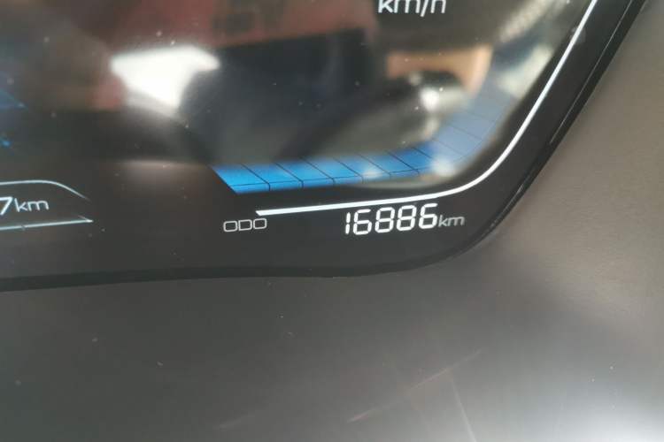 Used BYD Song PLUS New Energy 2021 DM-i 110KM Flagship Model Odometer Close Up