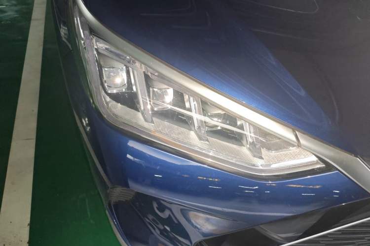 Used BYD Song PLUS New Energy 2021 DM-i 110KM Flagship PLUS Right Front Headlight