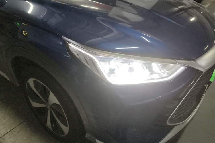 Used BYD Song PLUS New Energy 2021 DM-i 110KM Flagship PLUS 5G Edition Right Front Headlight