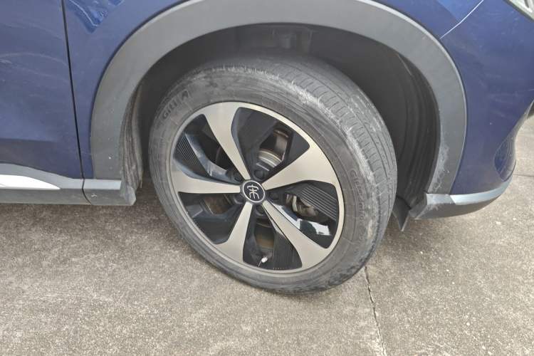 Used BYD Song PLUS New Energy 2021 DM-i 110KM Flagship PLUS Right Front Wheel Hub