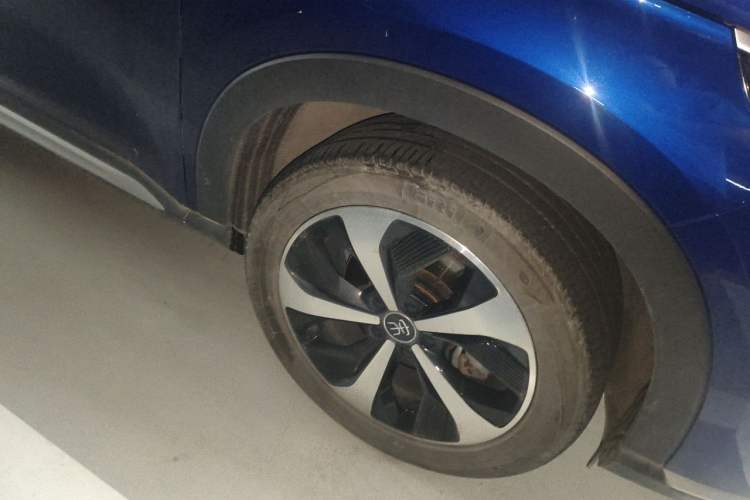 Used BYD Song PLUS New Energy 2021 DM-i 110KM Flagship Model Right Front Wheel Hub