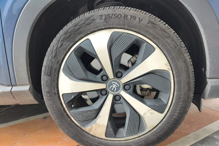 Used BYD Song PLUS New Energy 2021 DM-i 110KM Flagship PLUS 5G Edition Right Front Wheel Hub